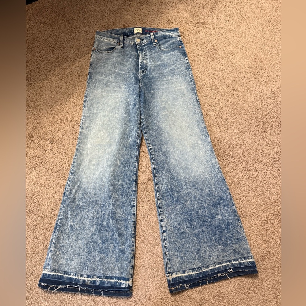 Alice + Olivia Blue Flare Wide-Leg Jeans